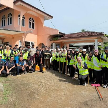 UNISEL CAKNA BANTUAN MISI PASCA BANJIR